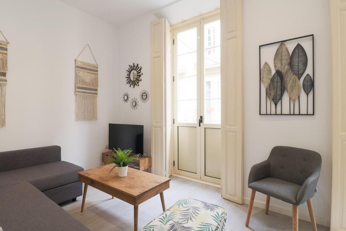 C93 - Trendy Two Bedrooms In Ollerias Malaga Bagian luar foto