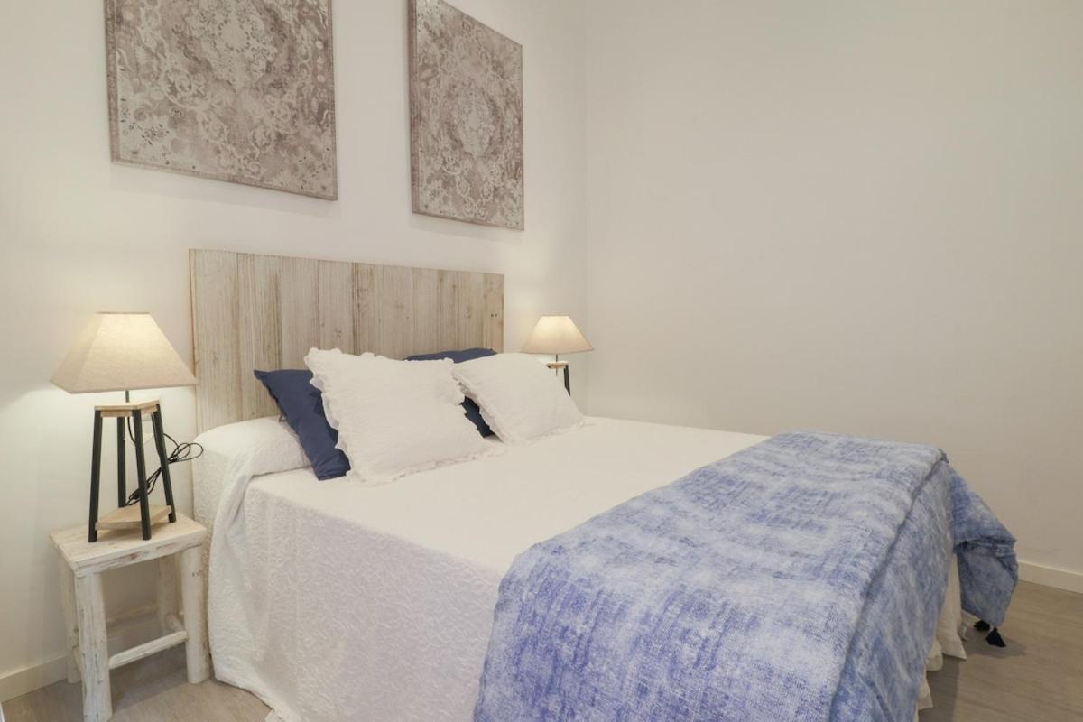 C93 - Trendy Two Bedrooms In Ollerias Malaga Bagian luar foto